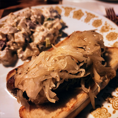 One Bratwurst